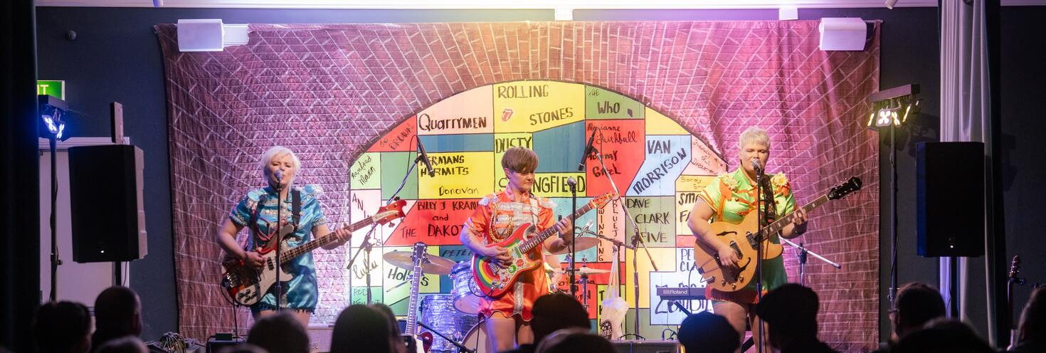 The LadyBeatles perform at Beatlesfest