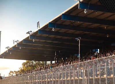 supercars eastern creek grandstand