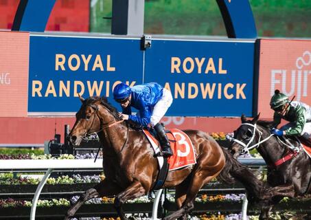 Surf to Turf randwick race day